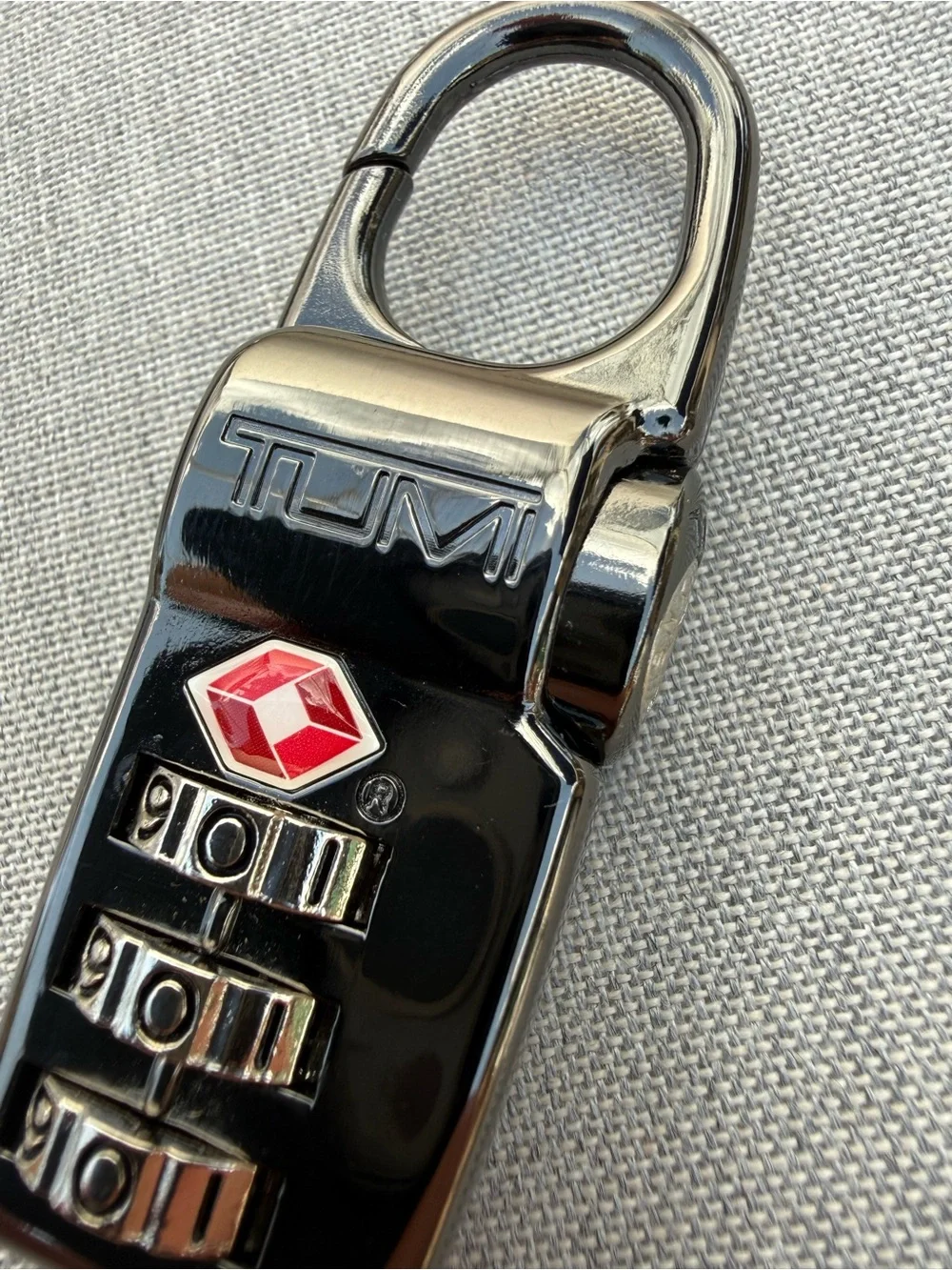 NEW TUMI ALPHA Metal TSA Complaint Luggage Combination Clip Lock - GUNMETAL
